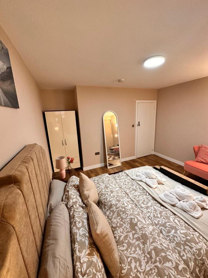 Canary Wharf Single Double And En-Suite Rooms London Eksteriør billede