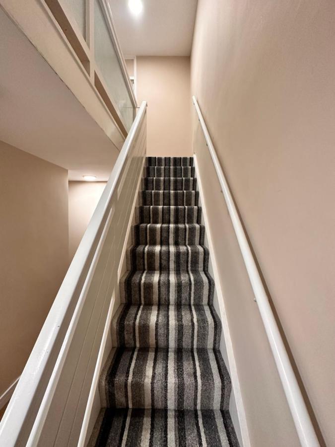 Canary Wharf Single Double And En-Suite Rooms London Eksteriør billede