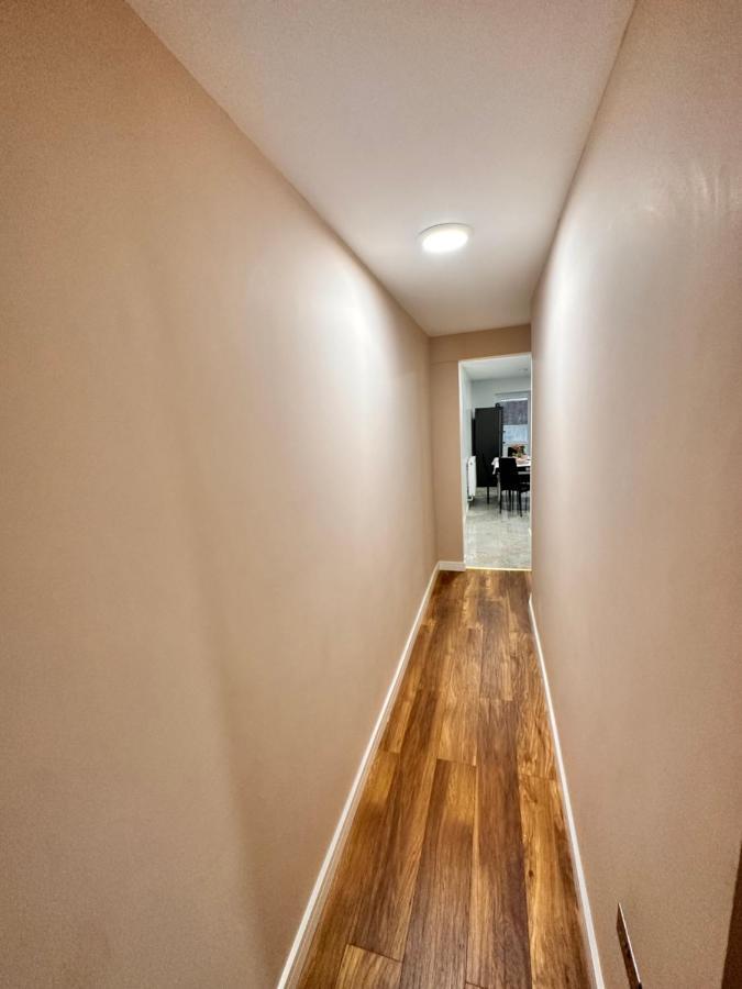 Canary Wharf Single Double And En-Suite Rooms London Eksteriør billede
