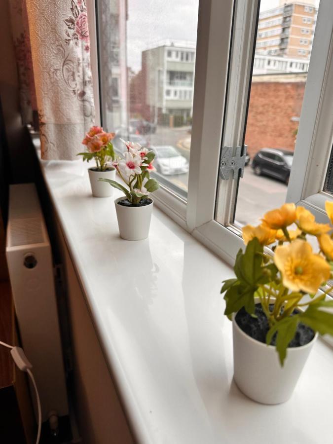 Canary Wharf Single Double And En-Suite Rooms London Eksteriør billede