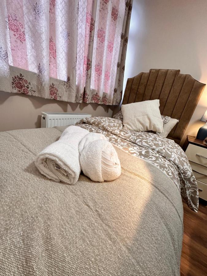 Canary Wharf Single Double And En-Suite Rooms London Eksteriør billede