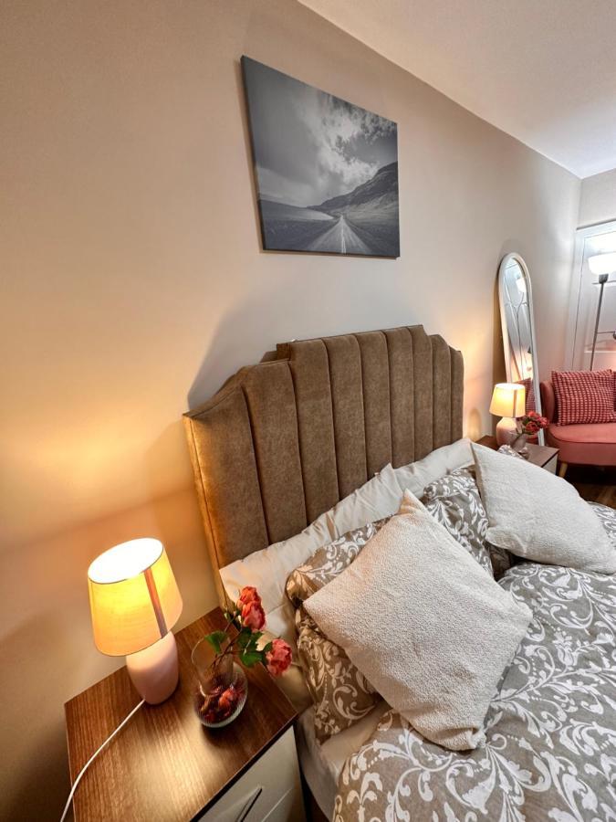 Canary Wharf Single Double And En-Suite Rooms London Eksteriør billede
