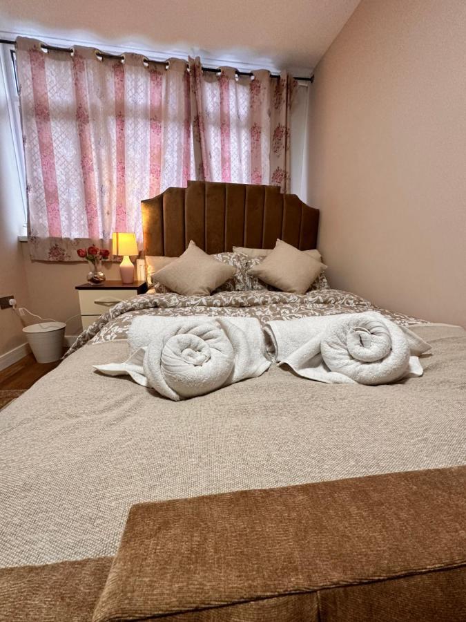 Canary Wharf Single Double And En-Suite Rooms London Eksteriør billede
